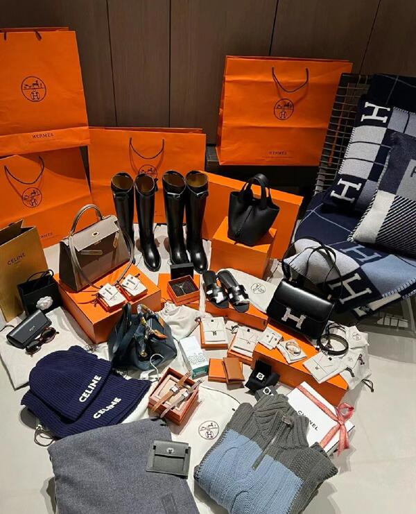 四平梨树县回收奢侈品鞋服.jpg